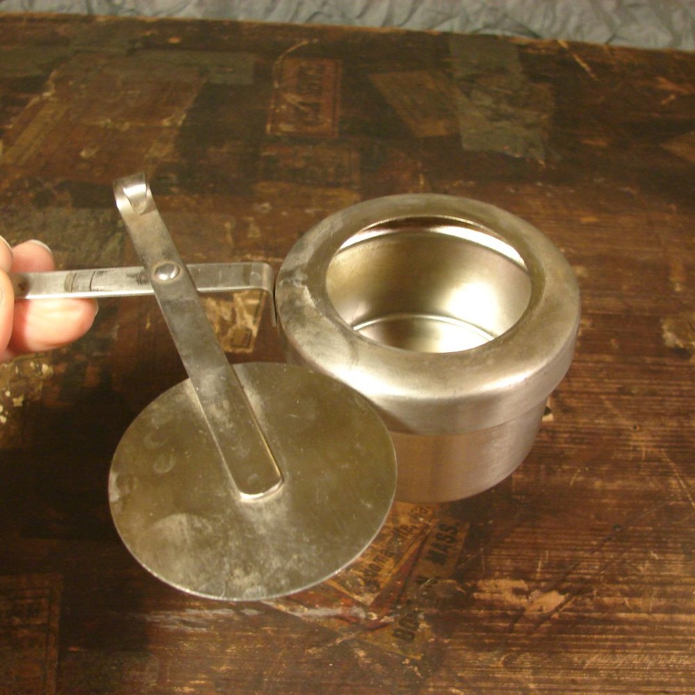Royal Dolphin Japan 18-8 Stainless Steel fuel holder and lid for fondue set - Picture 3 of 11
